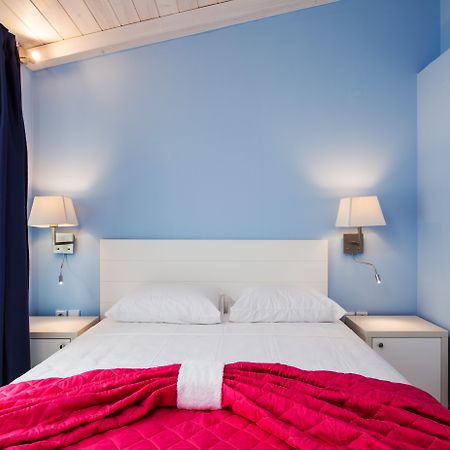 Elpiniki Luxury Apartments Nea Poteidaia Buitenkant foto