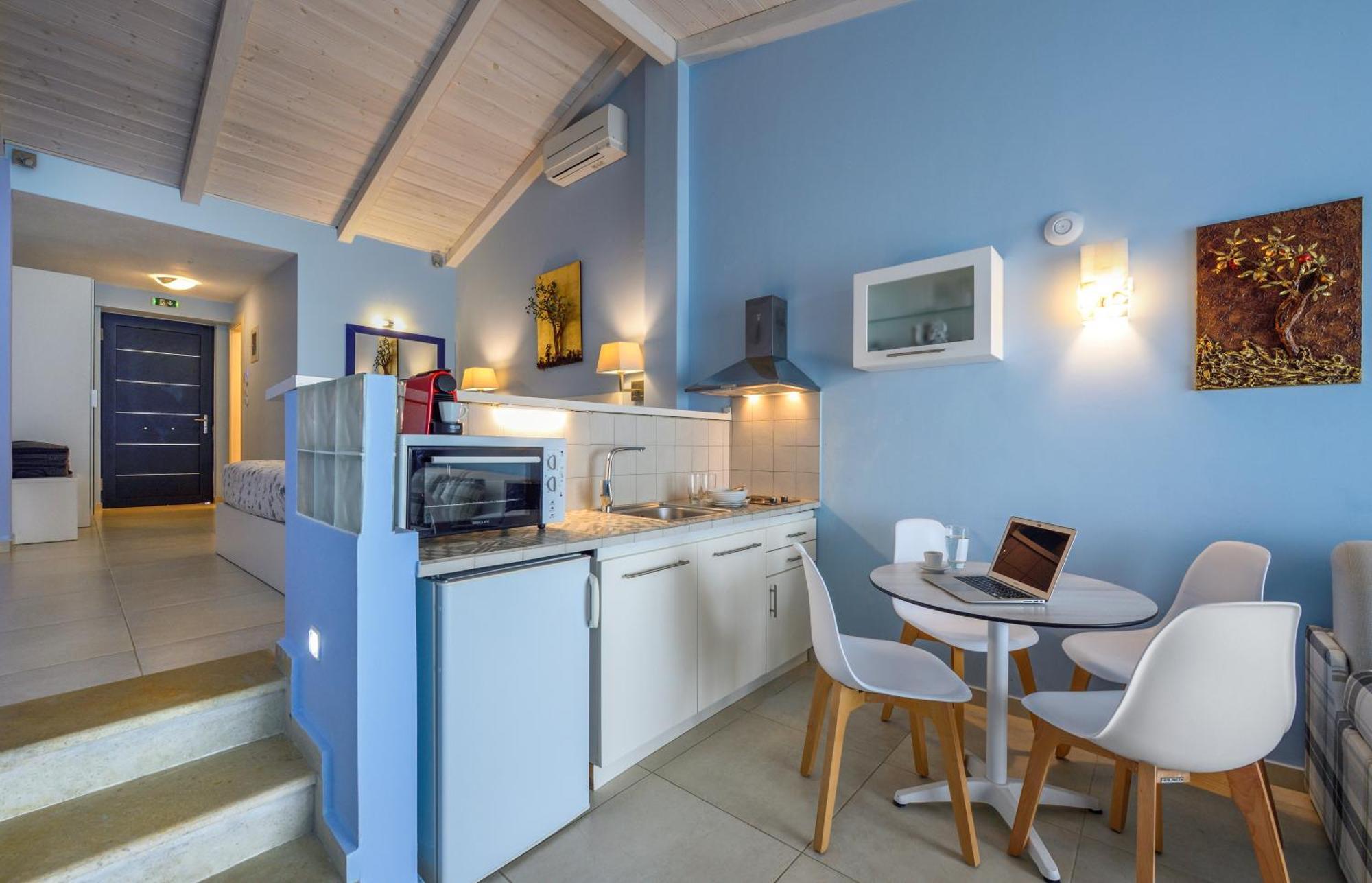 Elpiniki Luxury Apartments Nea Poteidaia Buitenkant foto