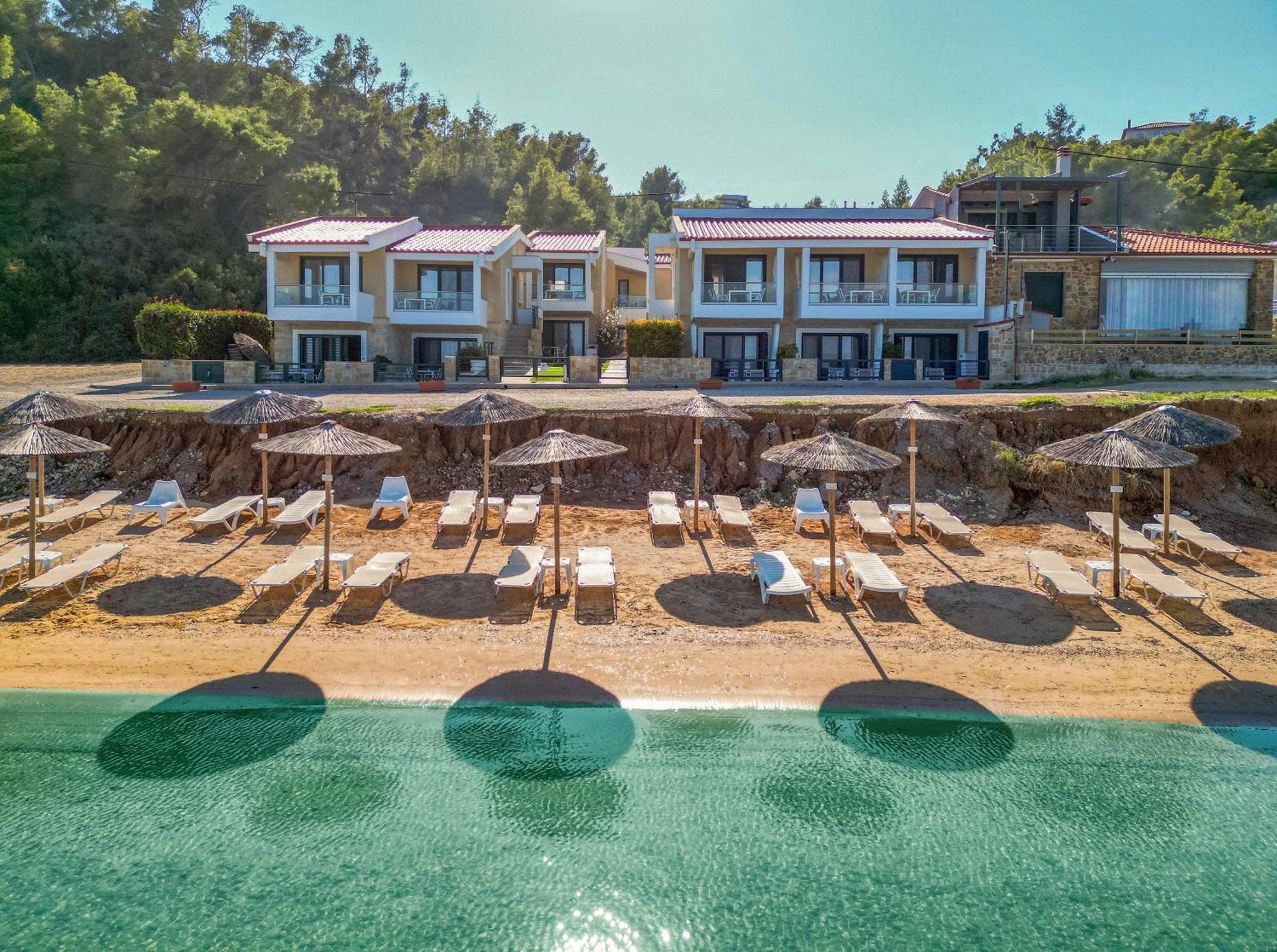 Elpiniki Luxury Apartments Nea Poteidaia Buitenkant foto