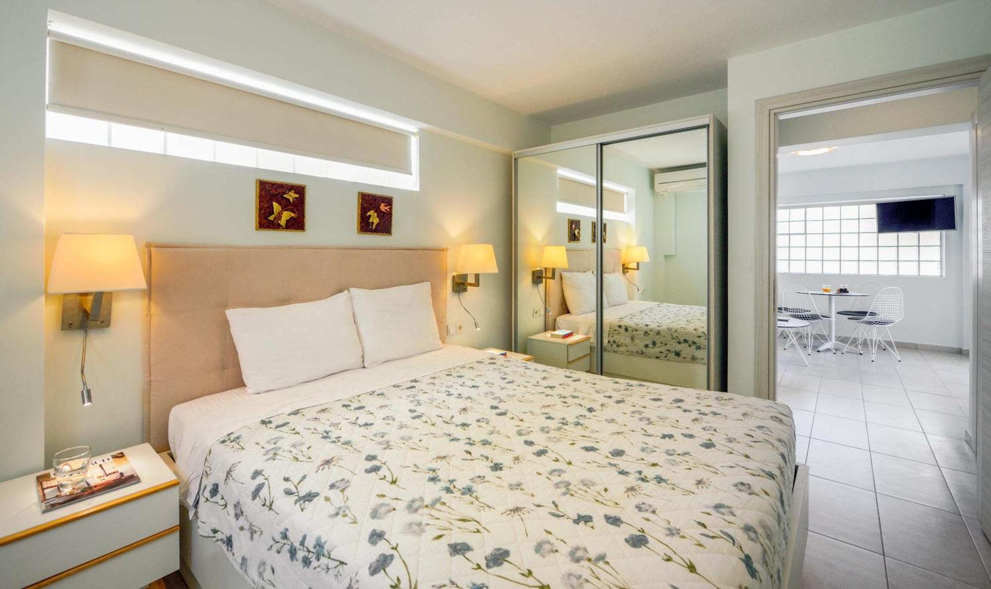 Elpiniki Luxury Apartments Nea Poteidaia Buitenkant foto