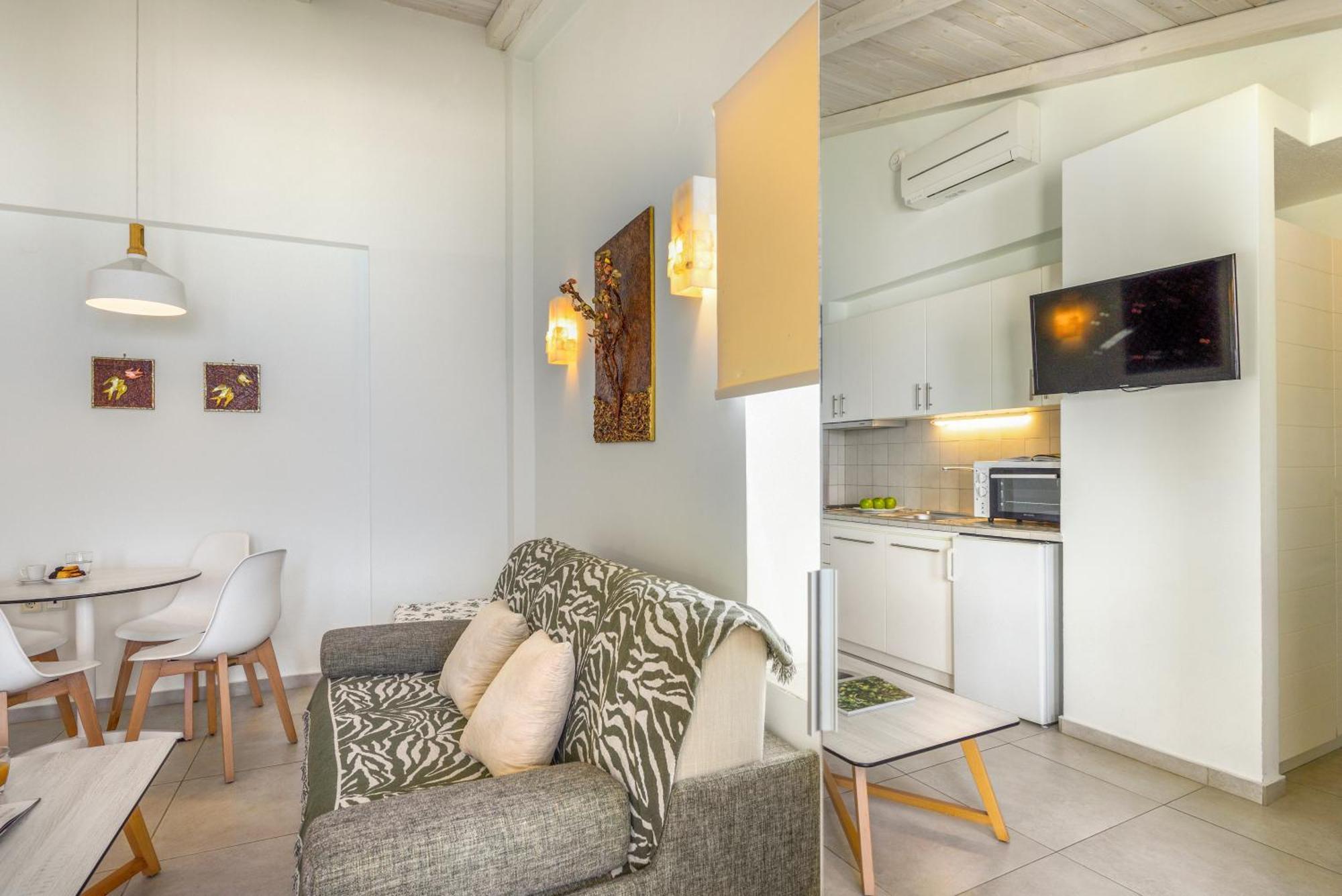 Elpiniki Luxury Apartments Nea Poteidaia Buitenkant foto